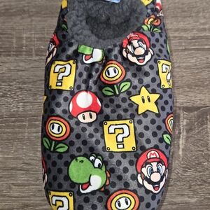 Super Mario Slipper Socks Men Youth Fuzzy Babba Blue Size 7.5-9.5 Fleece Gray.